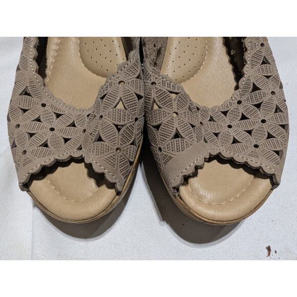 Spring Step Womens Laser-Cut Leather Wedge Sandals Italy sz 9 / 41 EUC coastal - Picture 3 of 5